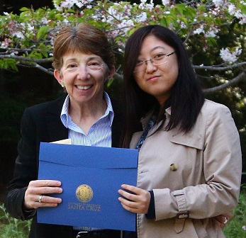 yiluan-song-wins-best-of-soc-sci-division,-poses-with-lori-kletzer-cropped.jpg